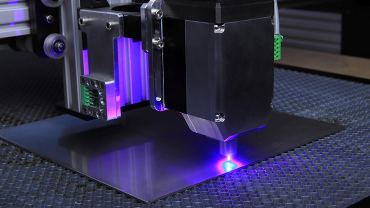 The development and future of femtosecond laser cutting equipment